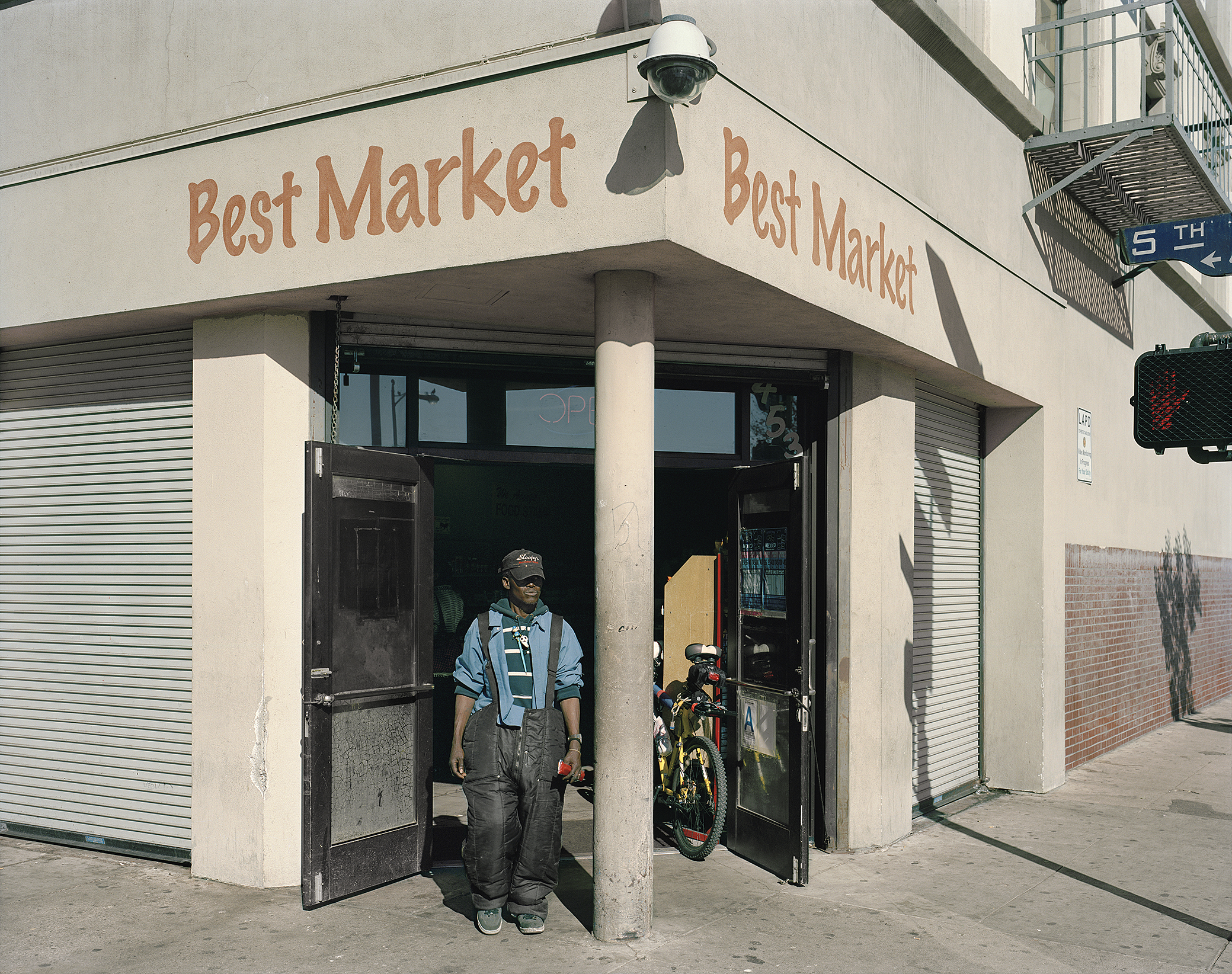 Lise Sarfati — Oh man