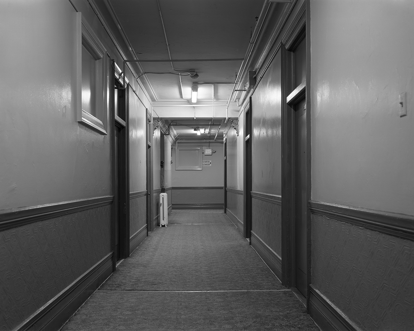Lise Sarfati — Hallway